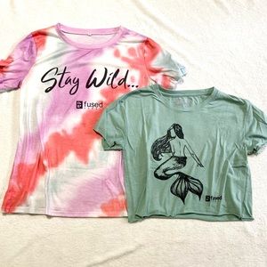 EUC 🌸 Fused Hawaii Shirts (2) Size Medium